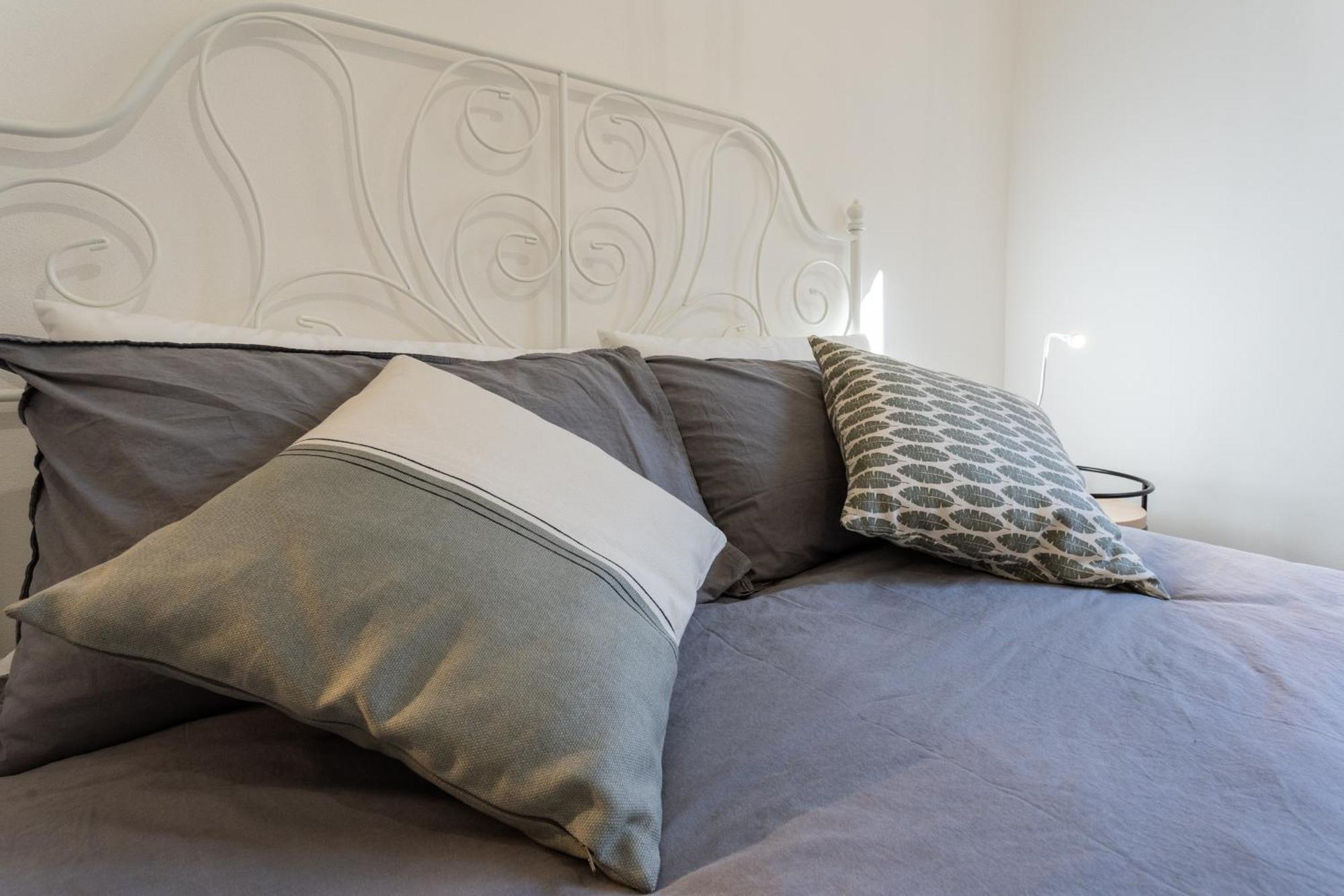 Lovely Corner In The Heart Of The Lake By Rent All Como Bagian luar foto