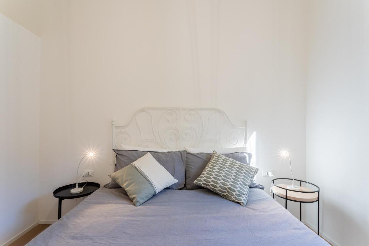 Lovely Corner In The Heart Of The Lake By Rent All Como Bagian luar foto