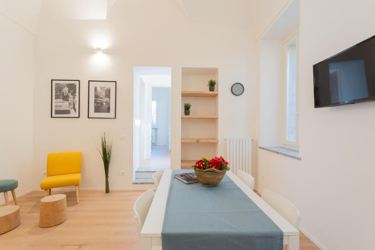 Lovely Corner In The Heart Of The Lake By Rent All Como Bagian luar foto