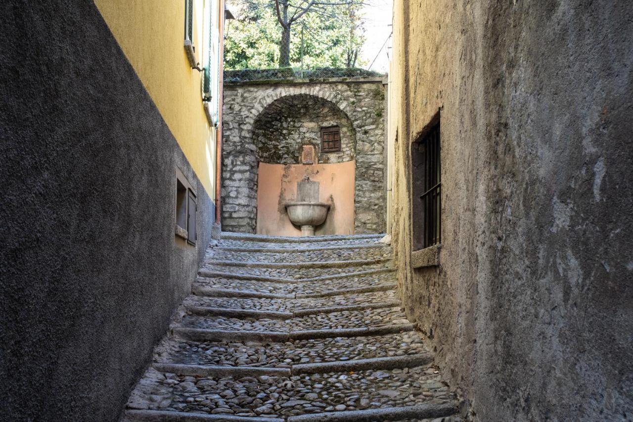 Lovely Corner In The Heart Of The Lake By Rent All Como Bagian luar foto